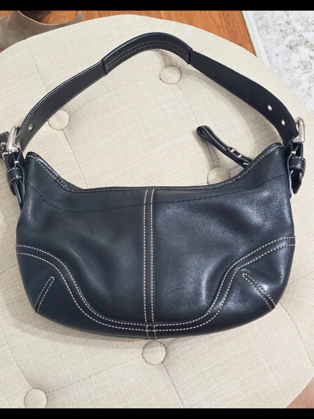 Coach Black Leather Shoulder Bag with White Stitching - Picture 3 of 11